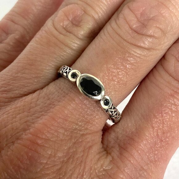Silpada Sterling Silver 925 Black Faceted Oval Cubic Zirconia Band Ring Sz 8 - Picture 2 of 16